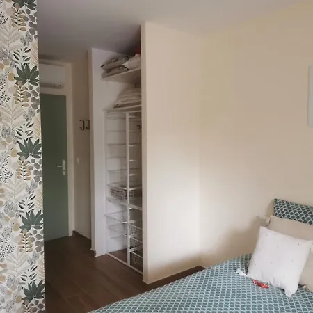Bed & Breakfast Les Pins Parking Prive Exterieur Nimes