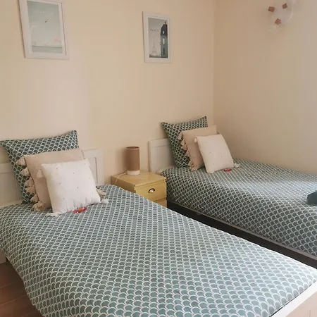 Les Pins Parking Prive Exterieur 3*