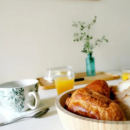 Bed and Breakfast Les Pins Parking Prive Exterieur