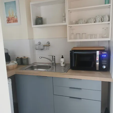 Les Pins Parking Prive Exterieur Bed & Breakfast 3*