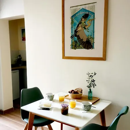 Alojamento de Acomodação e Pequeno-almoço Les Pins Parking Prive Exterieur 3*